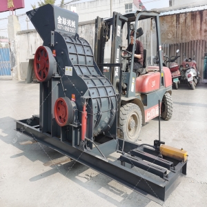 1000x700中型半自動(dòng)液壓對輥破碎機(jī)發(fā)貨圖片